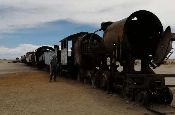 cementerio trenes uyuni