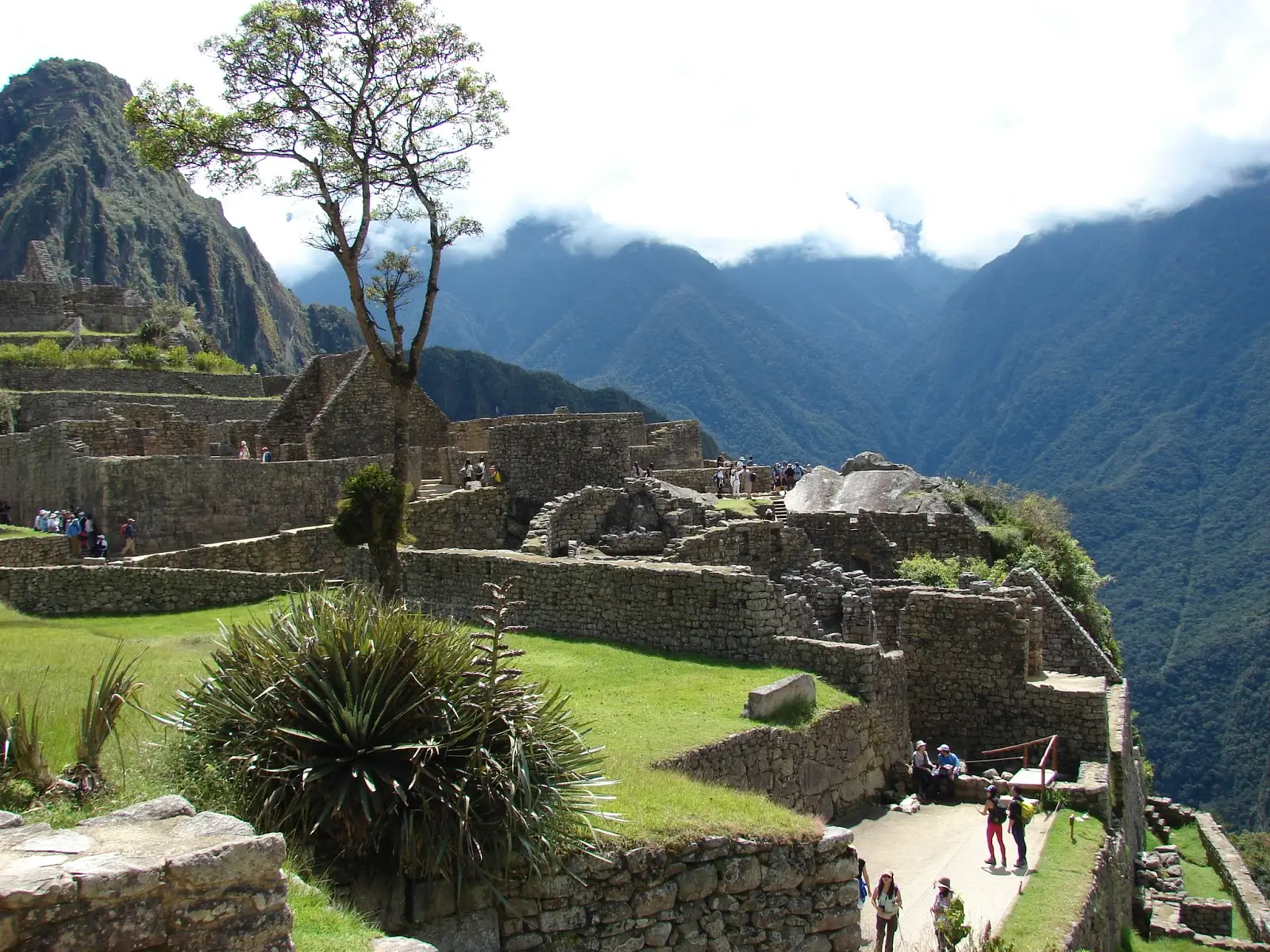 machupicchu circuit 3 pisonay square